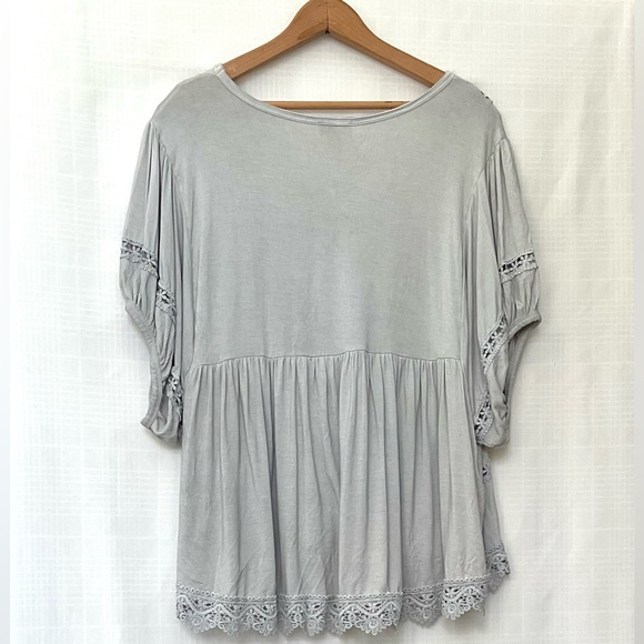 POL Light Gray Lace Accent Blouse - Picture 2 of 6